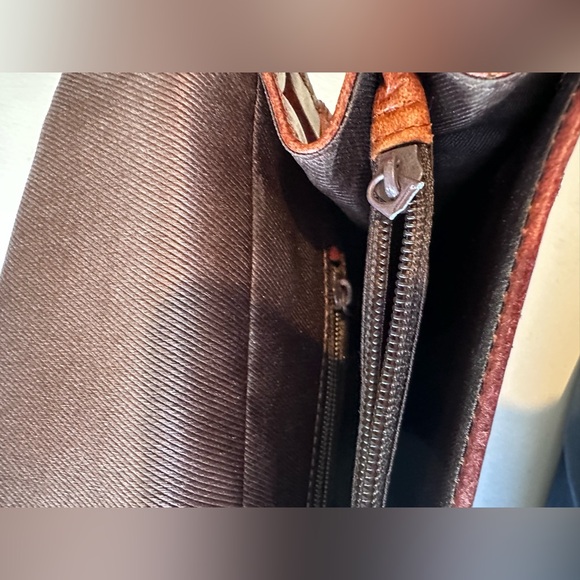 VINTAGE | 1980’s Wilsons Leather M. Julian Brown Preppy Messenger Bag - Picture 9 of 9